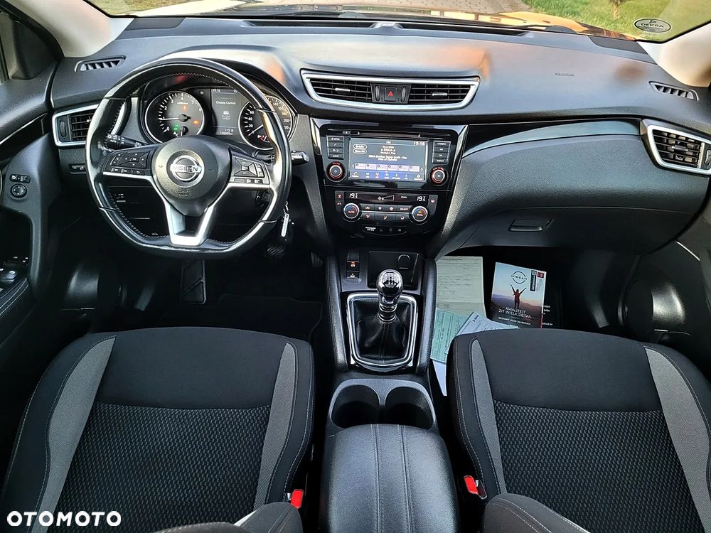 Nissan Qashqai 1.3 DIG-T SHIRO - 9
