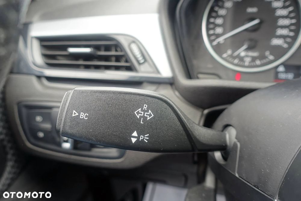 BMW X1 xDrive18d - 27