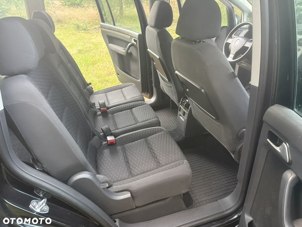 Volkswagen Touran 1.9 TDI Welcome - 11