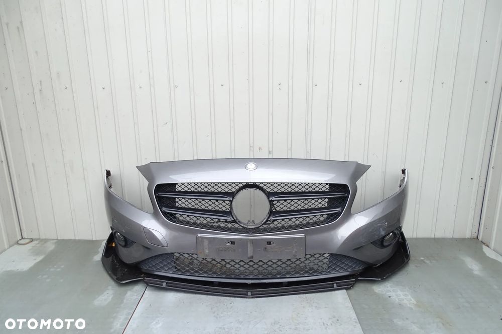 MERCEDES A-KLASA W176 Zderzak Przód  Przedni Grill - 1