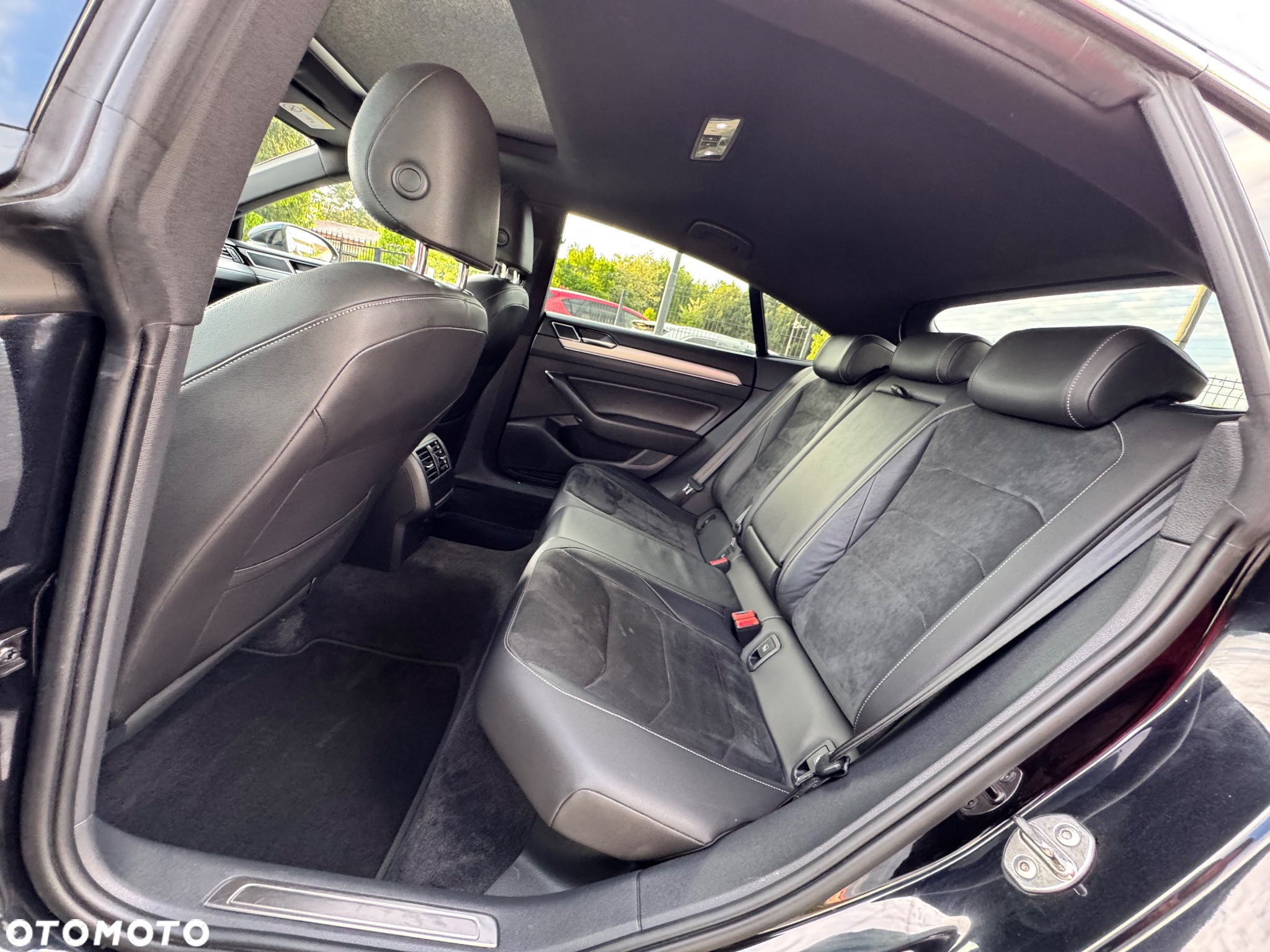 Volkswagen Arteon 2.0 TDI Bi-Turbo SCR 4Mot R-Line DSG - 27