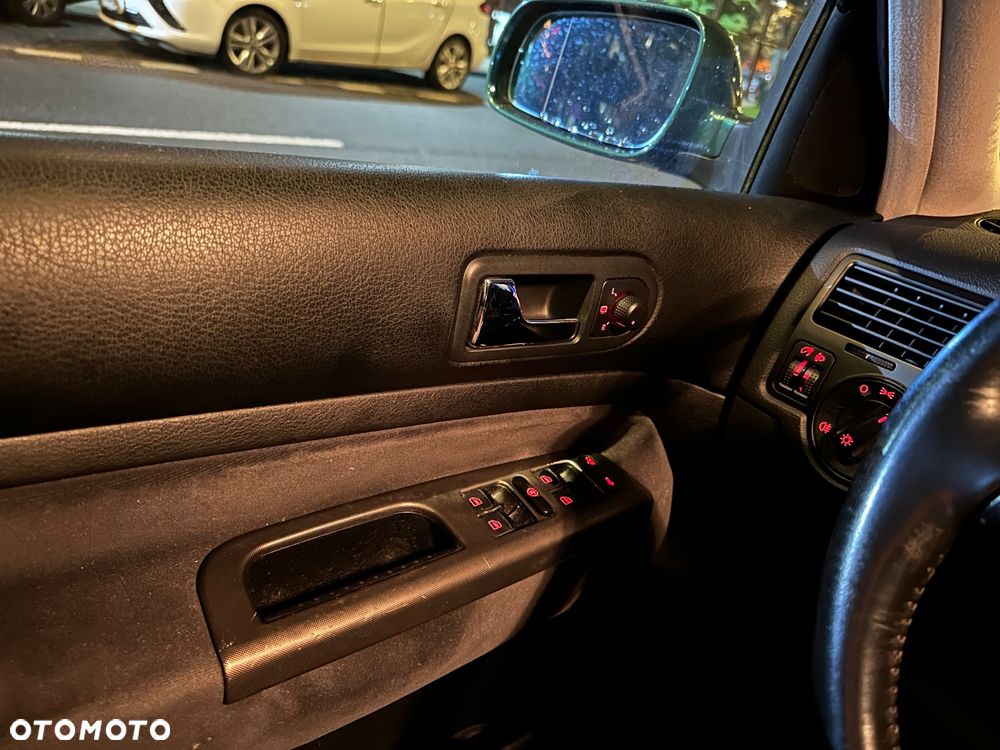 Volkswagen Bora 1.4 Basis - 9