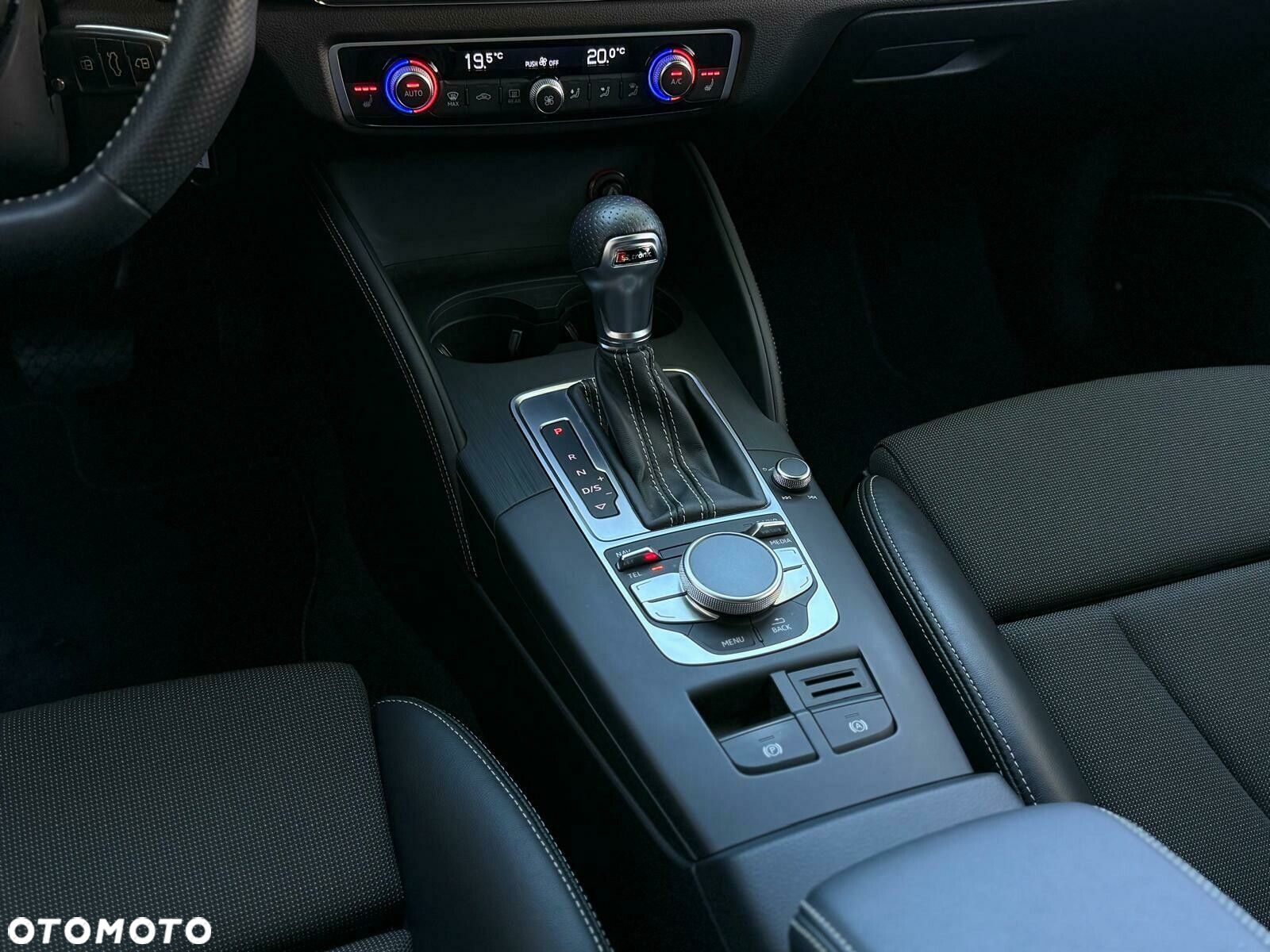 Audi A3 1.4 TFSI CoD ultra Ambiente S tronic - 22