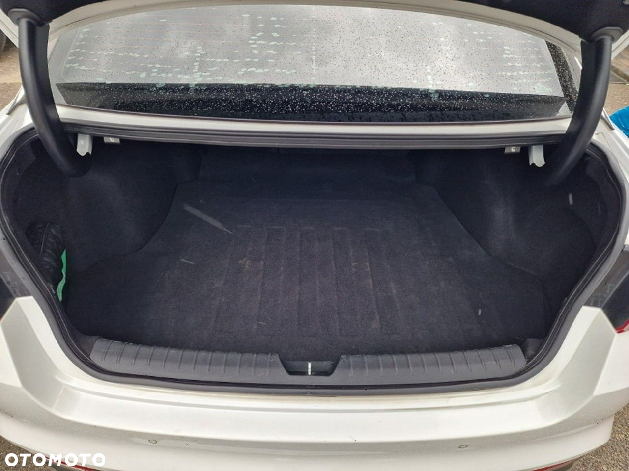 Kia Optima - 31