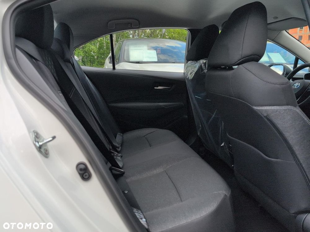 Toyota Corolla - 10