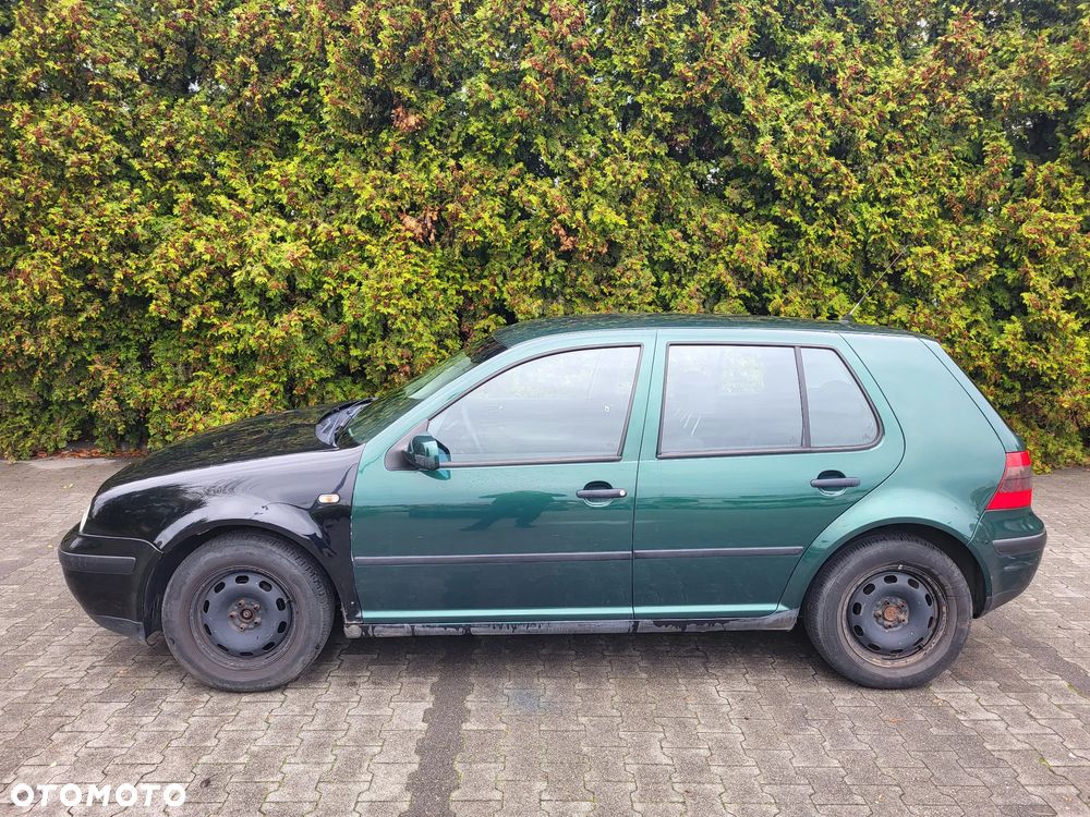 Volkswagen Golf 1.6 Comfortline - 2