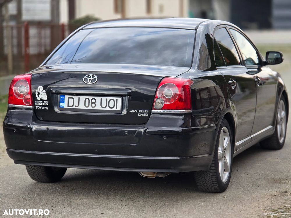 Toyota Avensis 2.2 D-4D Luxury - 6