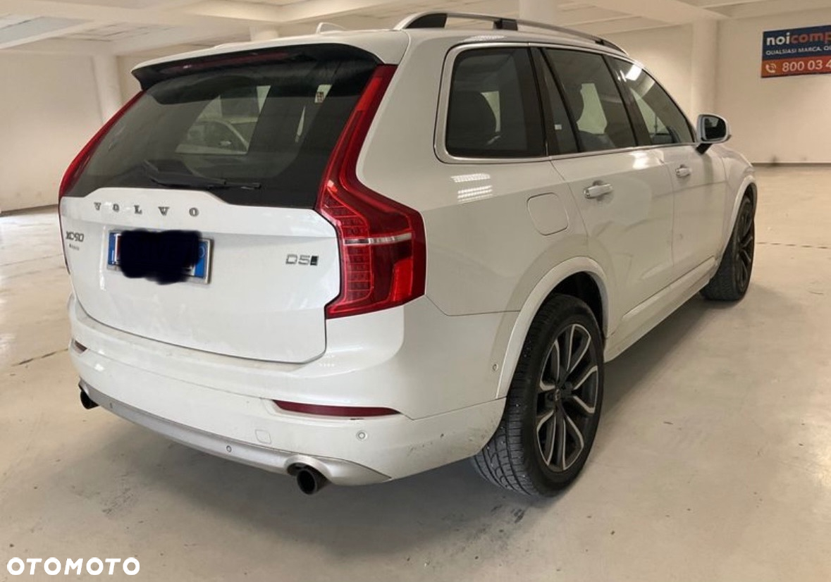 Volvo XC 90 D5 AWD Momentum - 40