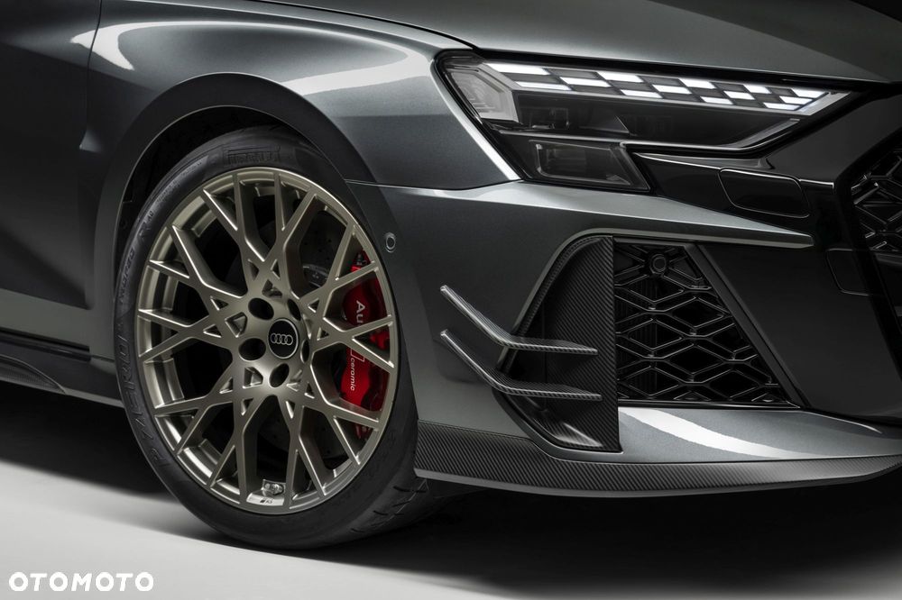 Audi RS3 Limousine - 8