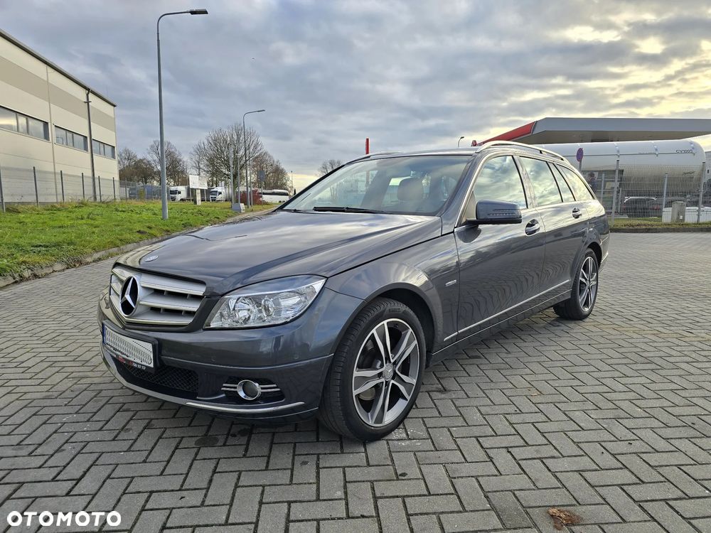 Mercedes-Benz Klasa C 220 CDI BlueEff Avantgarde - 9