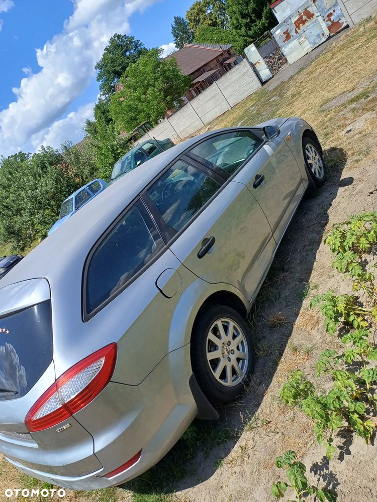 Maska przednia FORD MONDEO MK4 1.8TDCI 08r. KOD 76 auto całe na częsciKOMBI - 4