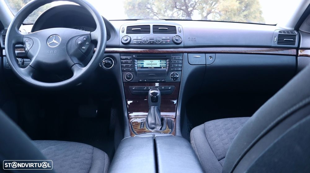 Mercedes-Benz E 200 CDI Auto Classic - 24