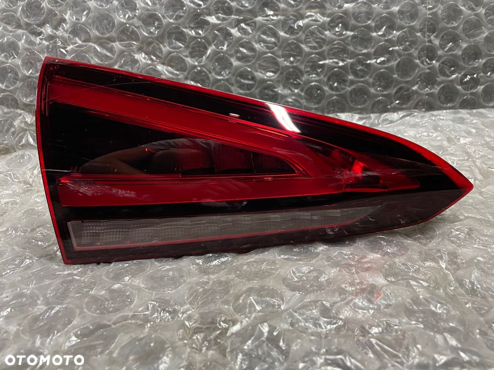 LAMPA TYŁ LEWA MERCEDES BENZ W177 A1779061700 - 1
