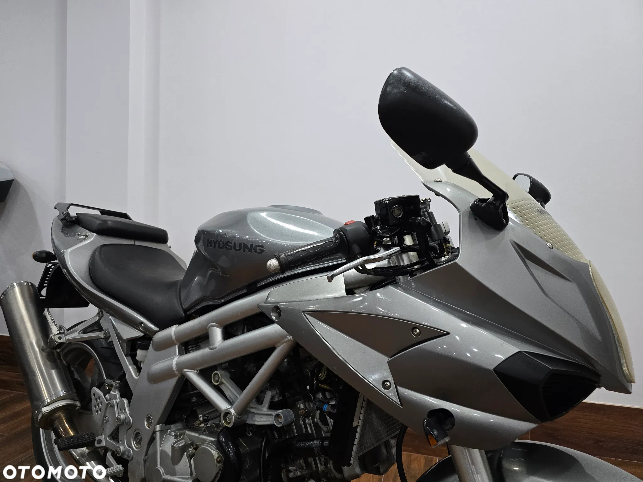 Hyosung GT - 26