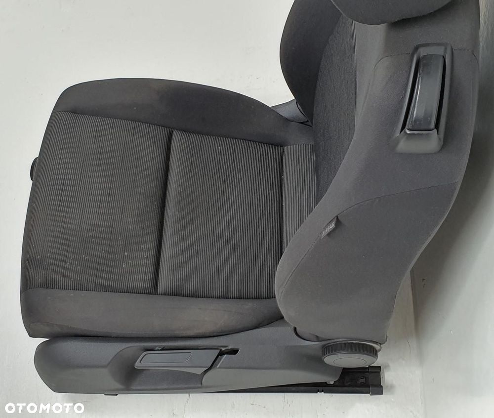 FOTEL LEWY PRZEDNI PRZÓD KIEROWCY VW GOLF V 3D EUROPA - 5