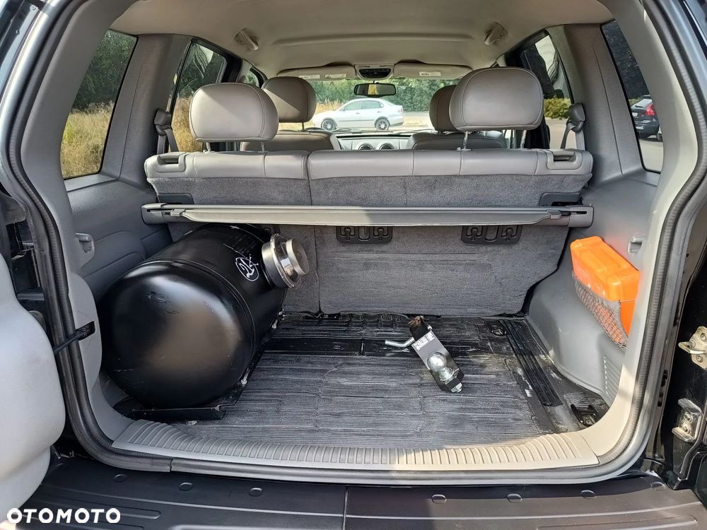 Jeep Liberty - 11