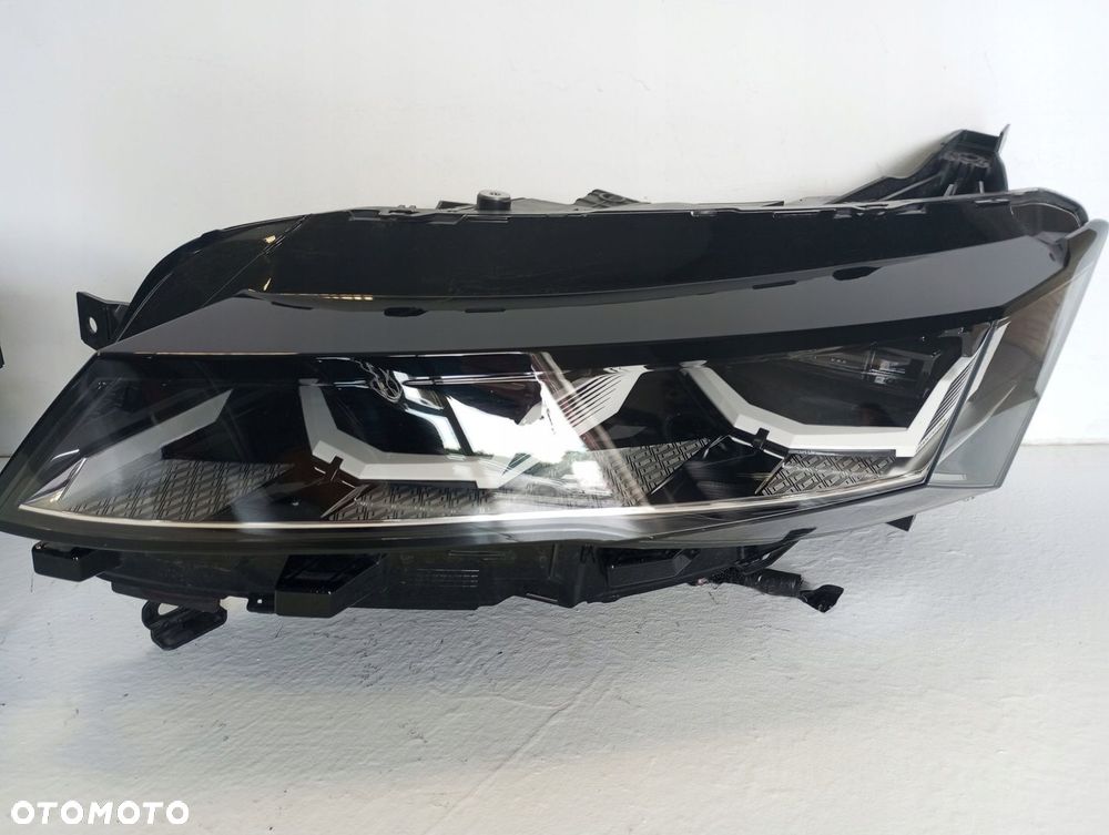 lampa LAMPY FULL LED RENAULT RAFALE 260101515R 260601435R - 2