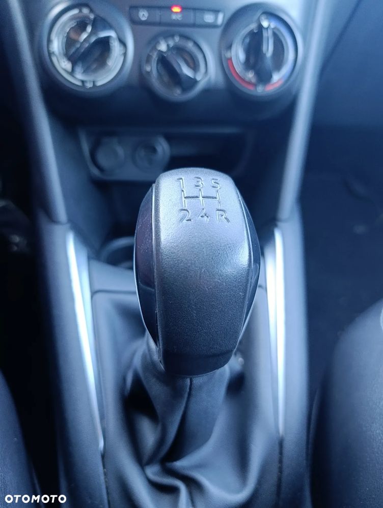 Peugeot 208 82 VTI Allure - 17