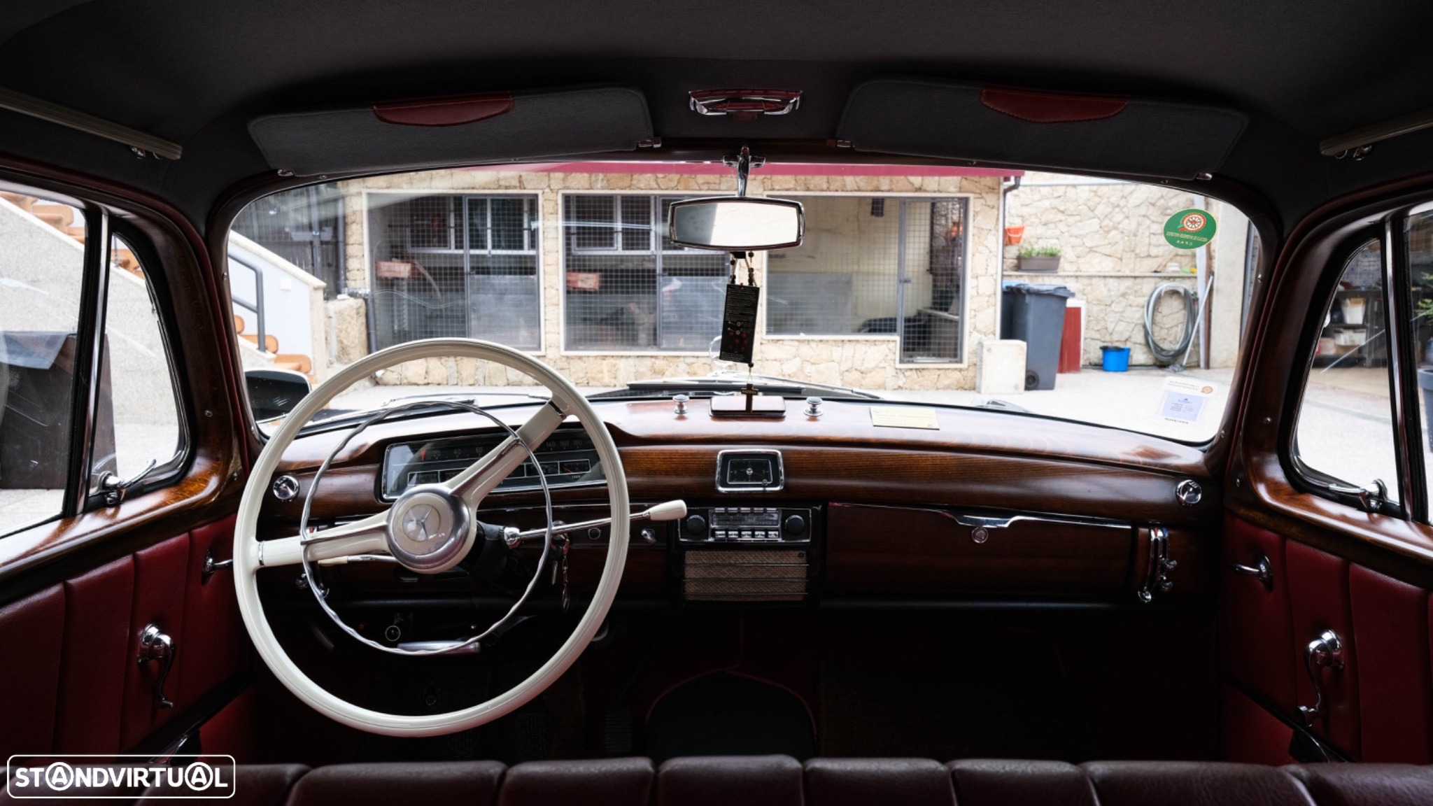 Mercedes-Benz 220 - 47