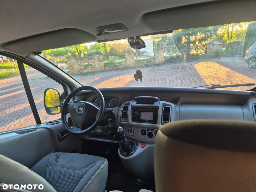 Renault Vivaro - 17