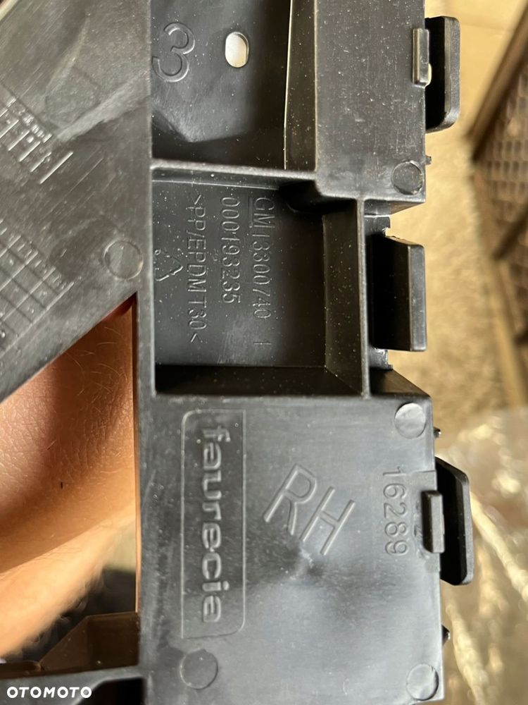 Opel Zafira C ślizg zderzaka prawy tył 13300740 - 4