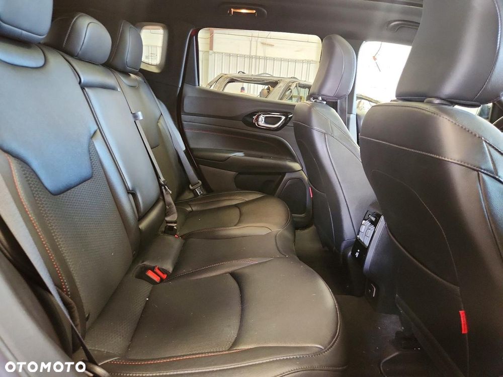 Jeep Compass - 12