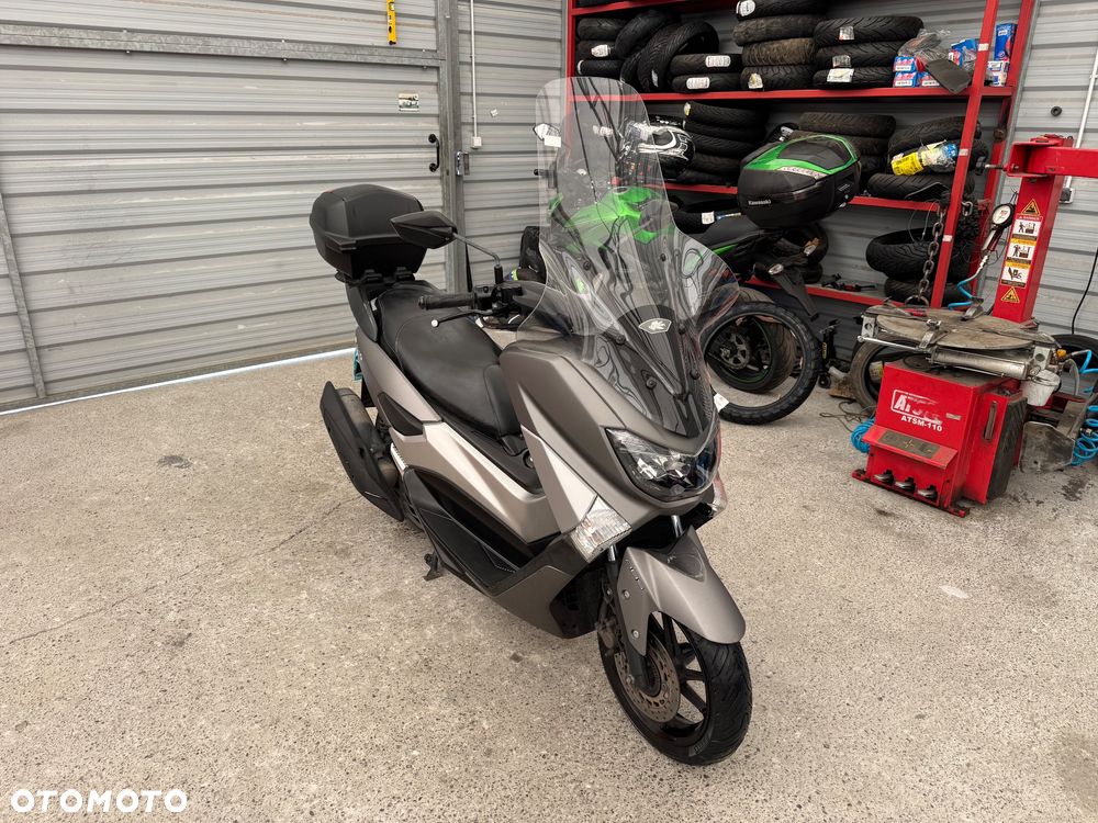 Yamaha NMAX - 1