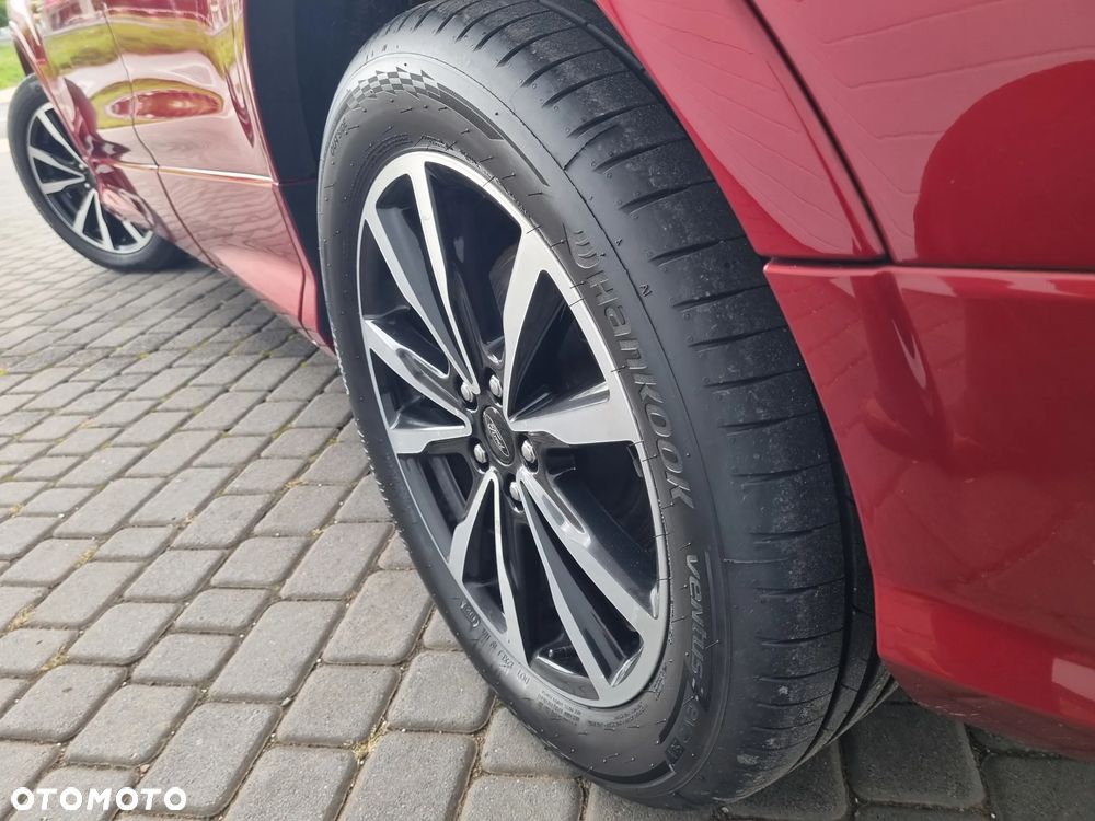Ford Kuga 1.5 EcoBoost 2x4 ST-Line - 29