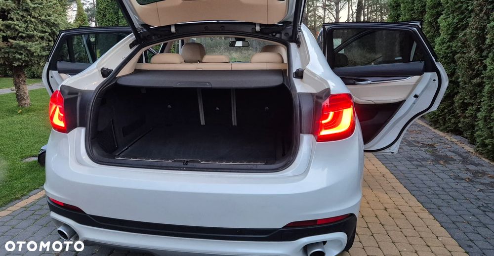 BMW X6 35i xDrive - 11