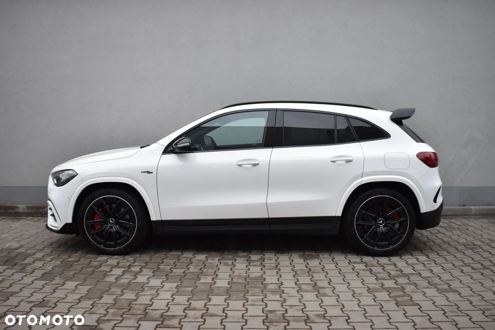 Mercedes-Benz GLA - 5
