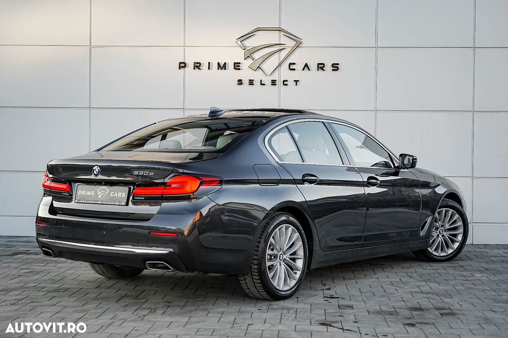 BMW Seria 5 530e Aut. Luxury Line - 2