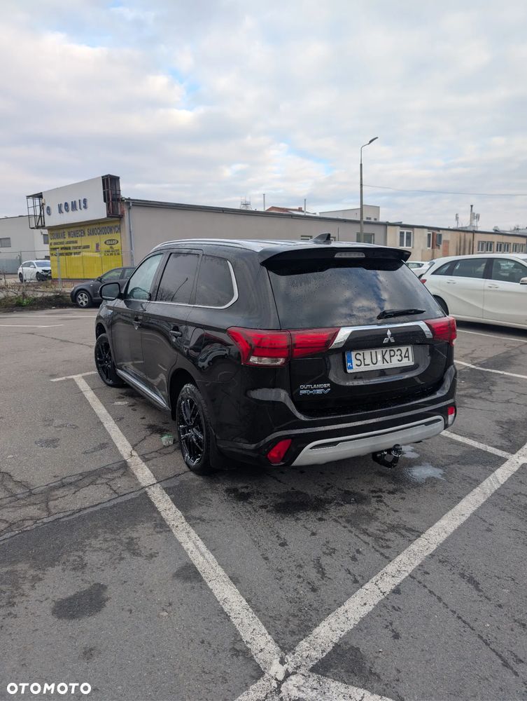 Mitsubishi Outlander - 5