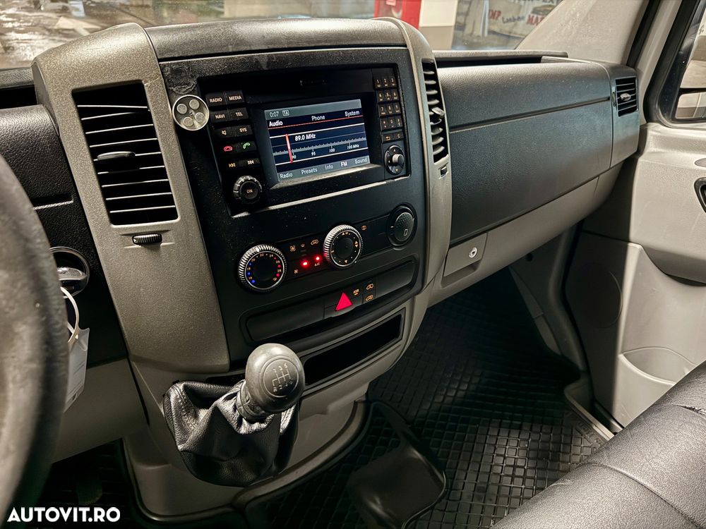 Mercedes-Benz Sprinter - 16