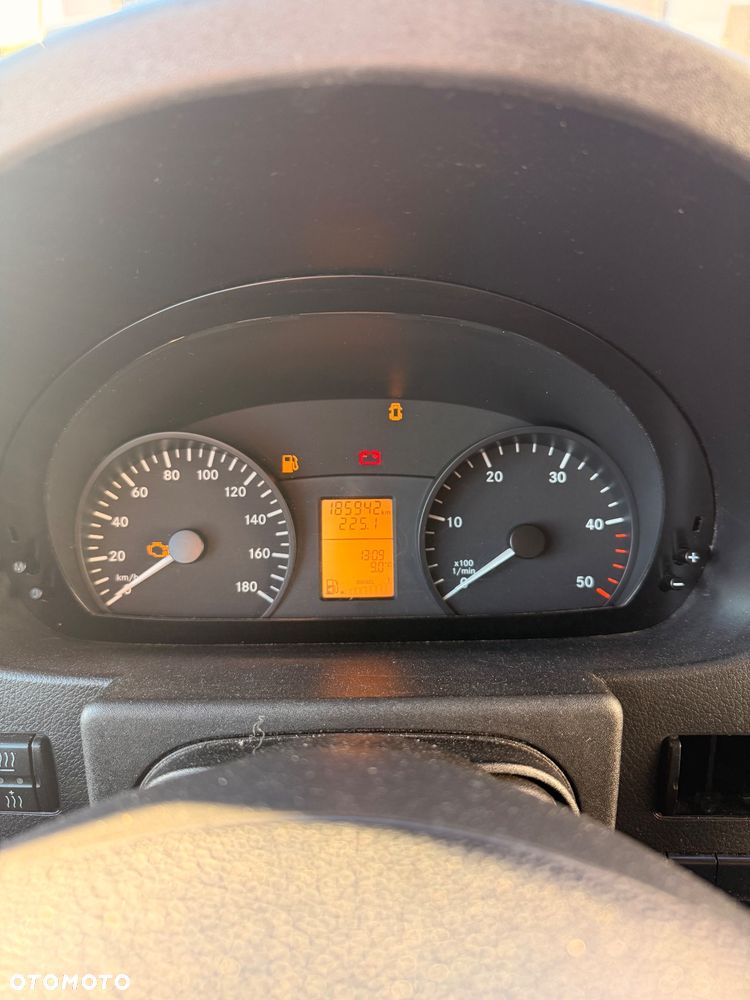 Mercedes-Benz Sprinter - 7