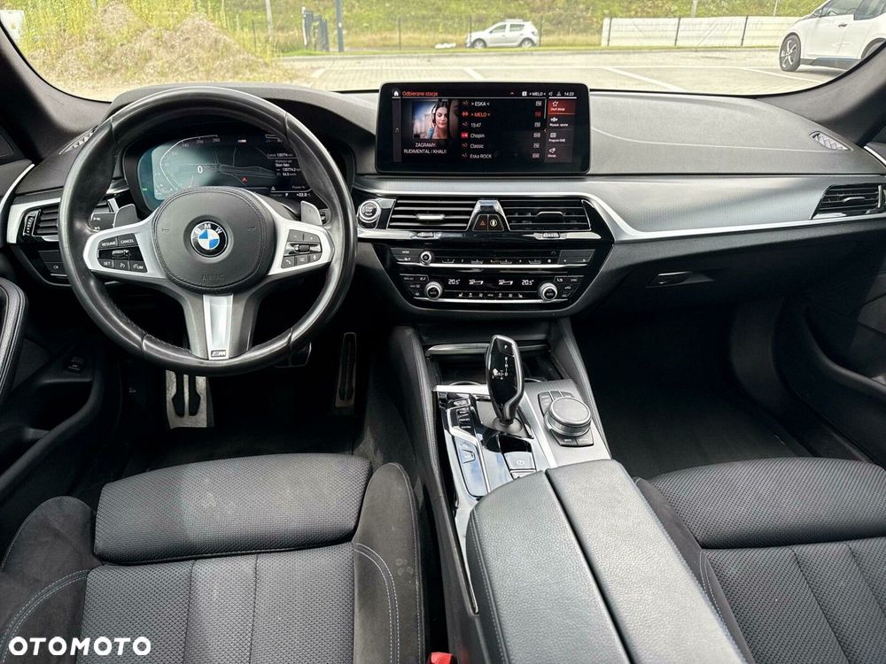 BMW Seria 5 520d M Sport - 5