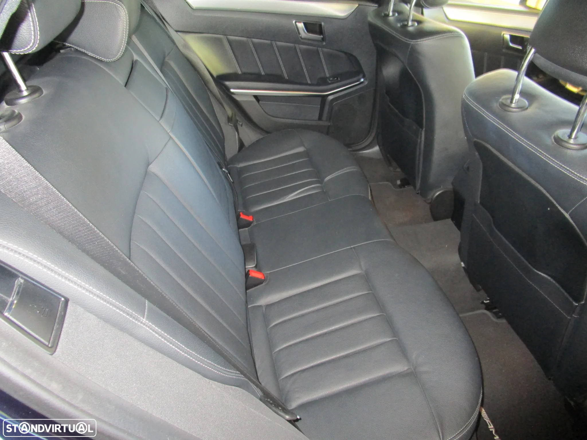 Mercedes-Benz E 300 Bluetec Hybrid Avantgarde - 15