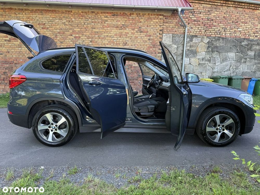 BMW X1 sDrive18d - 23