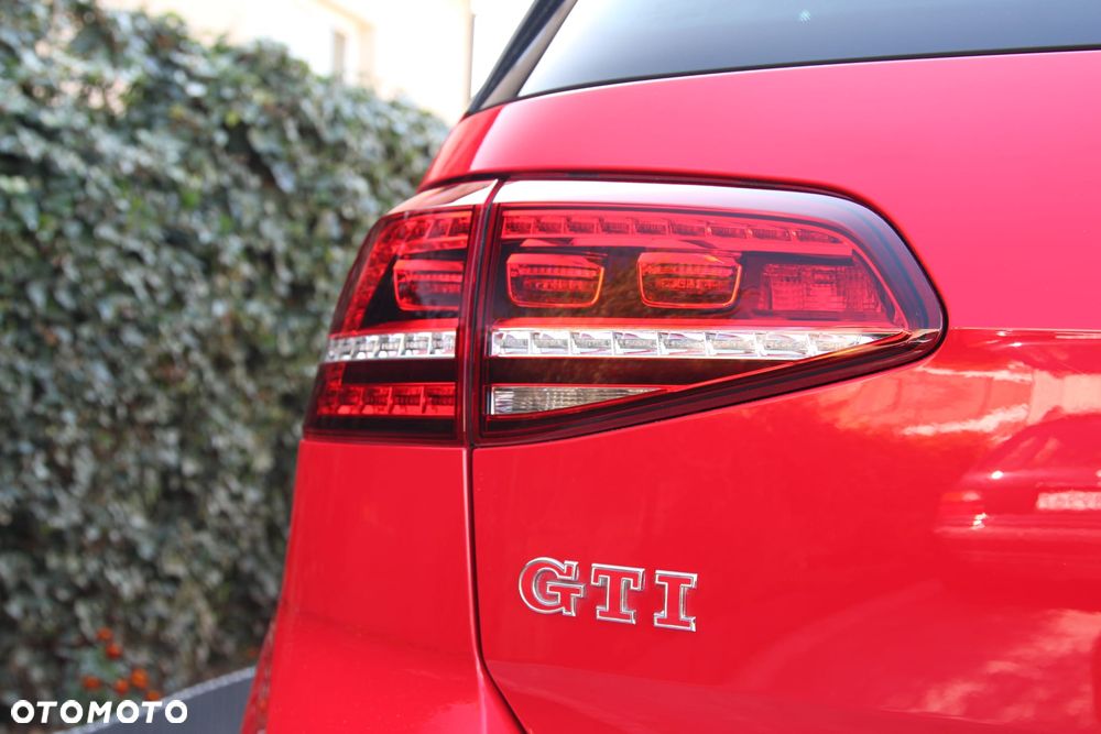 Volkswagen Golf GTI Performance BlueMotion Technology - 22
