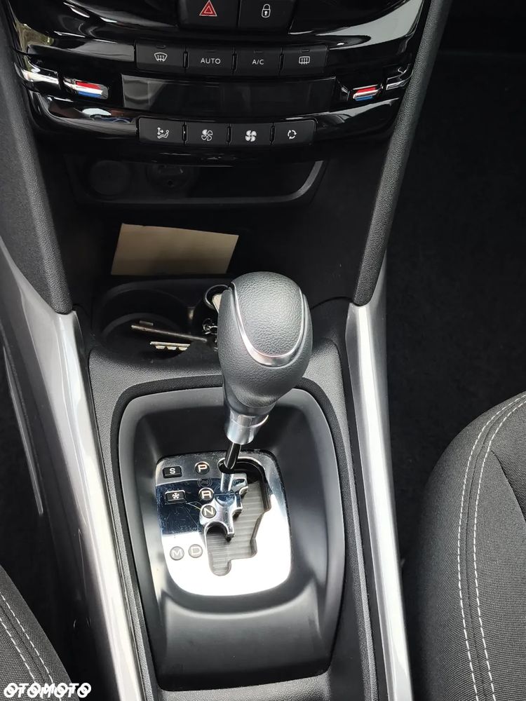 Peugeot 2008 - 7