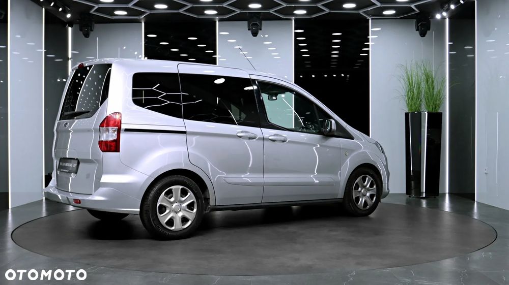 Ford Tourneo Courier - 9