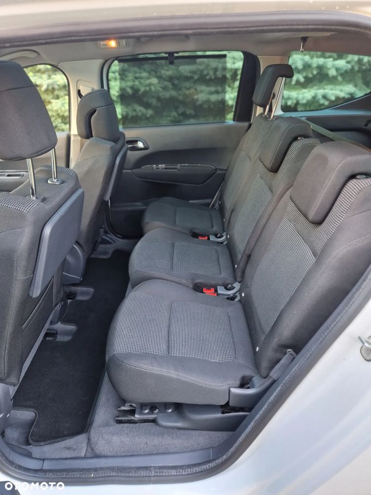 Peugeot 5008 1.6 THP Active - 16