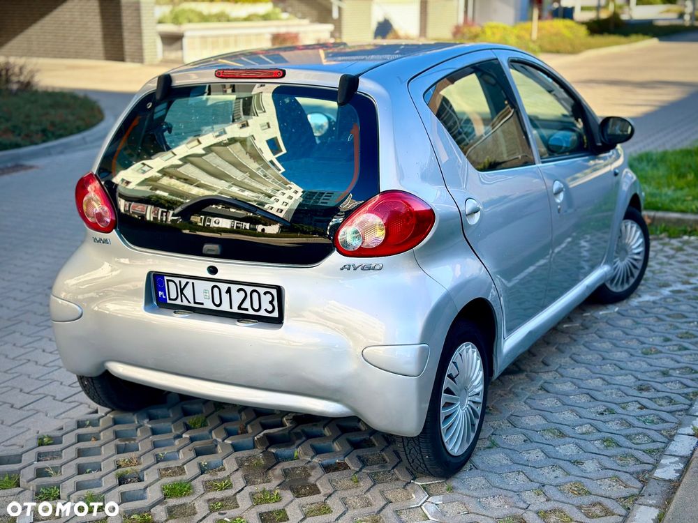 Toyota Aygo City - 4