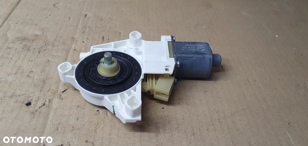 Silniczek szyby lewy tył tylny Mercedes R-Klasa W251 R251 A2518200108 - 2