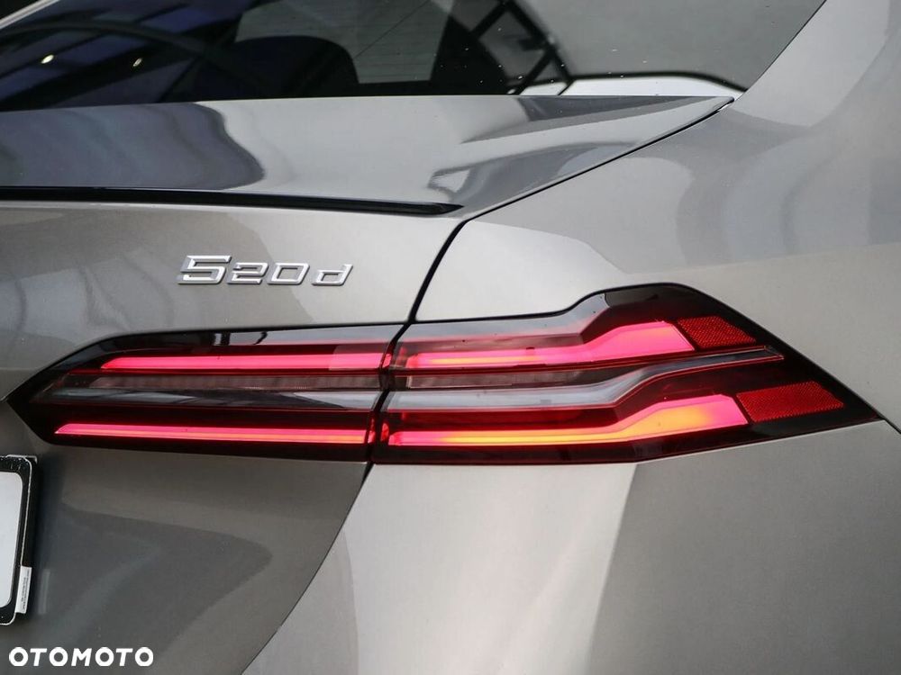 BMW Seria 5 - 28