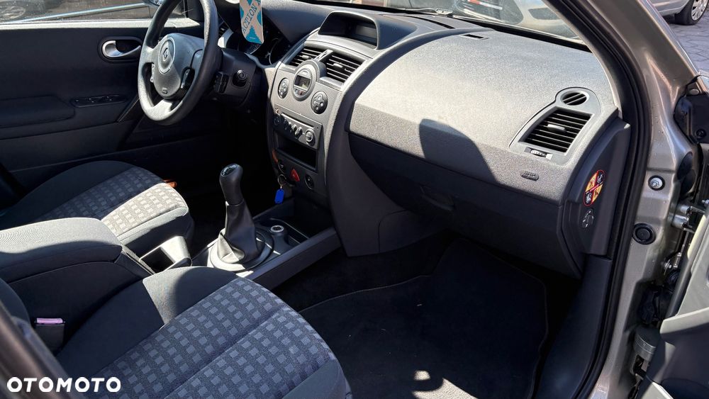 Renault Megane 1.6 16V Air - 14