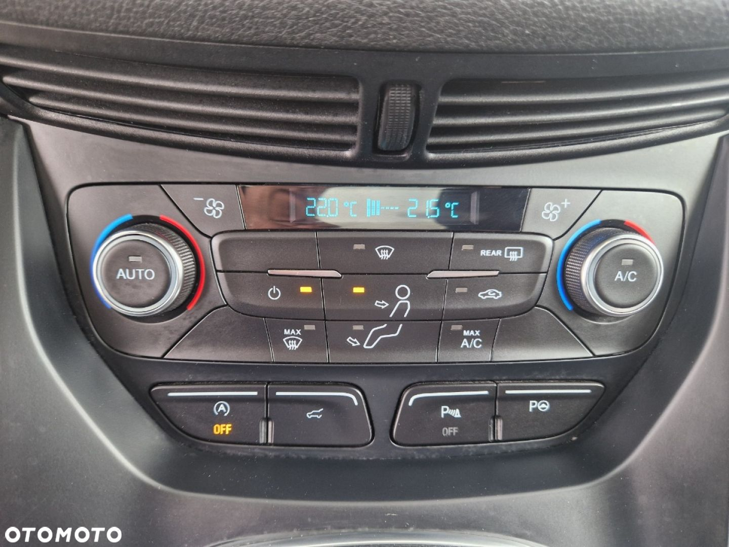 Ford Kuga 1.5 EcoBoost 2x4 ST-Line - 16