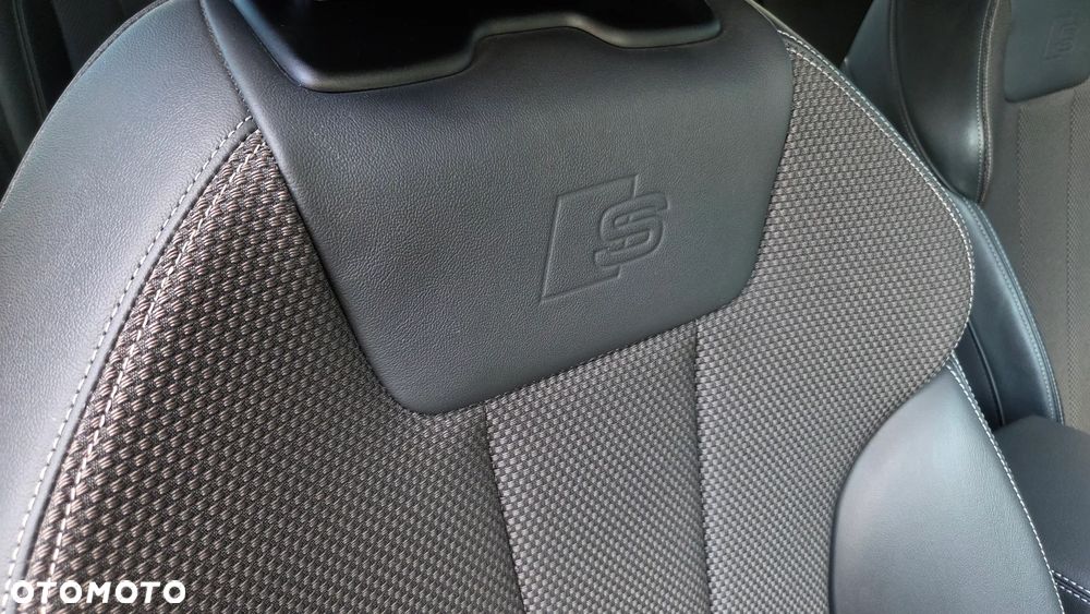 Audi A4 Limousine - 13