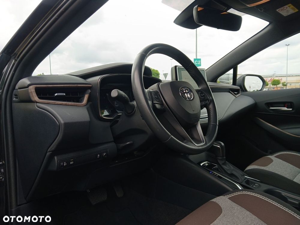 Toyota Corolla 2.0 Hybrid Trek - 19