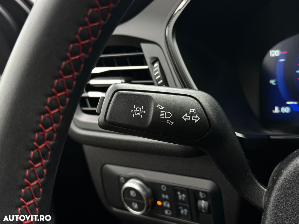 Ford Kuga 2.5 Duratec FHEV ST-LINE X - 13