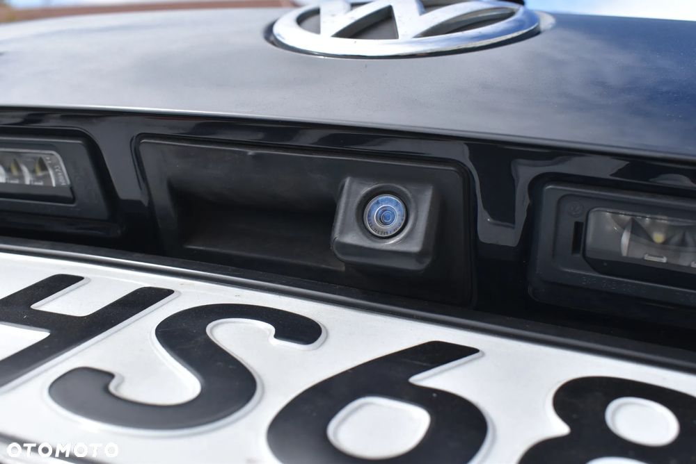 Volkswagen Passat 2.0 TDI DPF R-Line Edition - 32